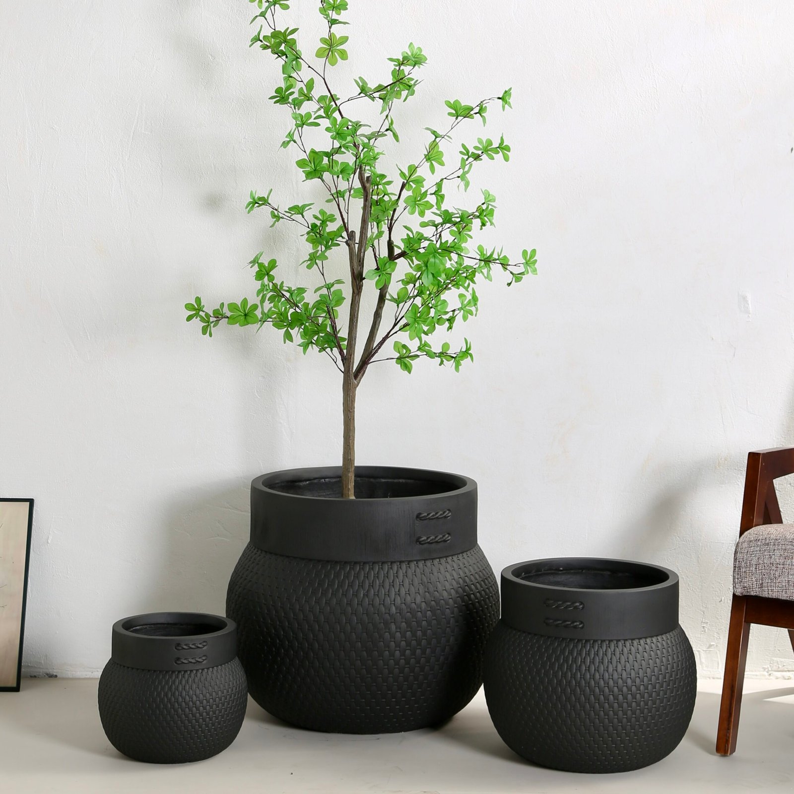 YT-811 Pure Black magnesium oxide planter
