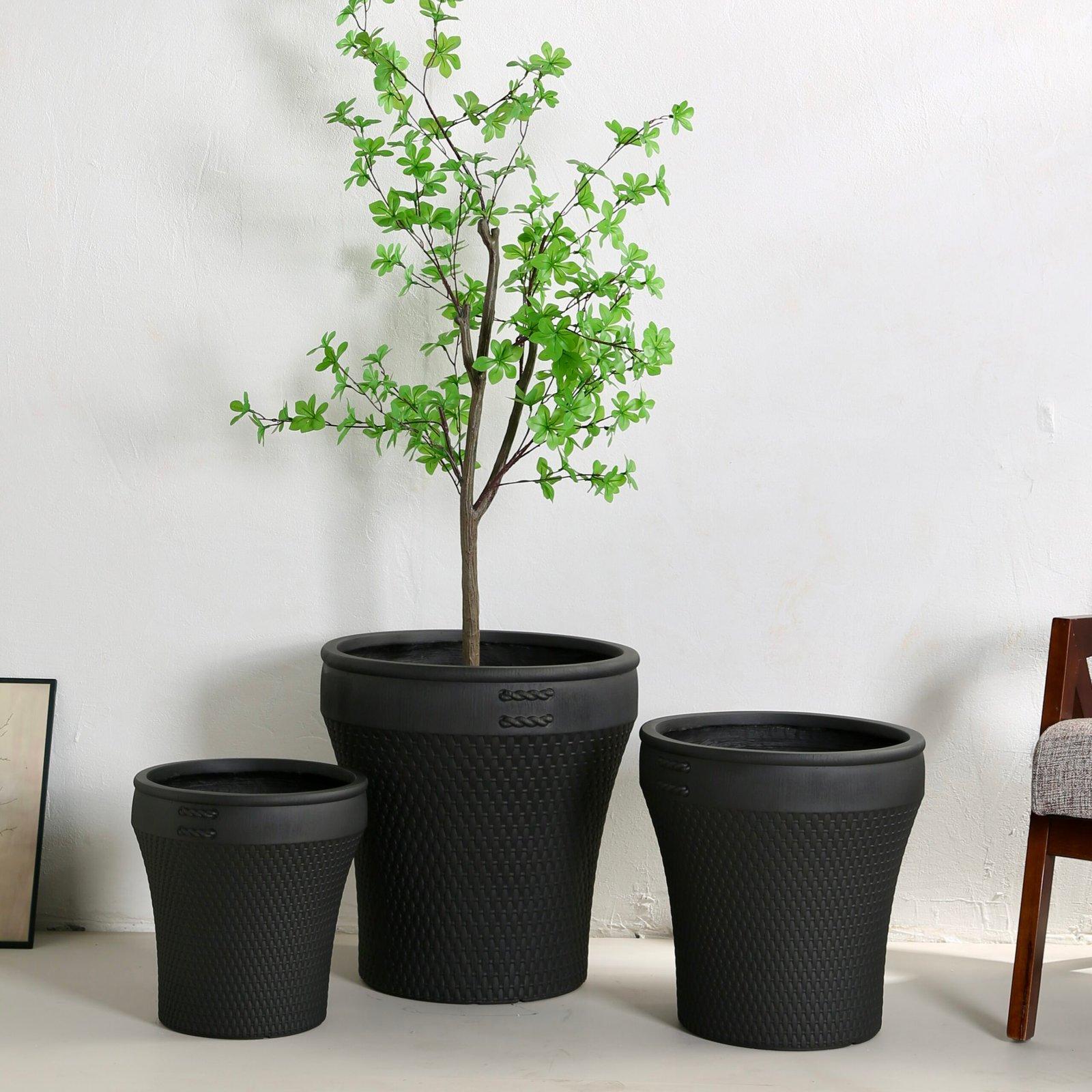 YT-813 Pure Black magnesium oxide planter